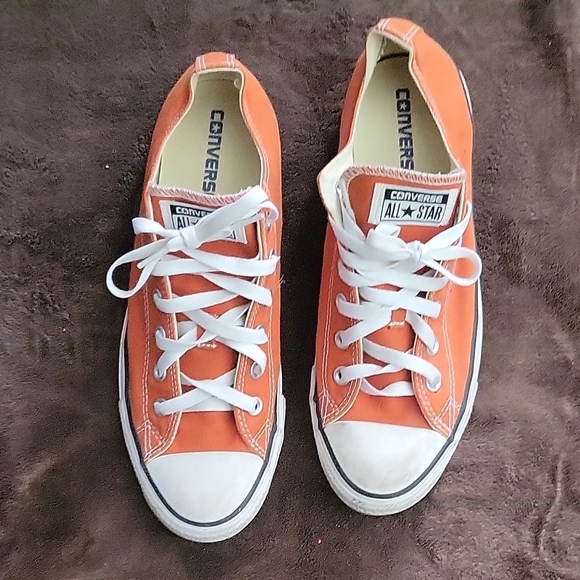 Converse Burnt 🧡 Orange Sneakers - Picture 3 of 4